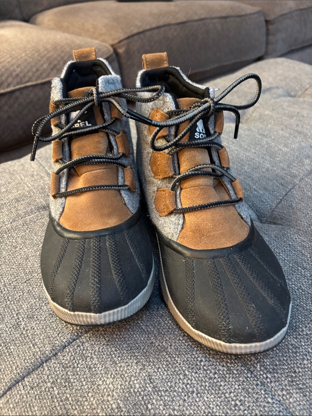 Sorel Women's Black and Brown Insulated Lace-Up Boots - Picture 2 of 7
